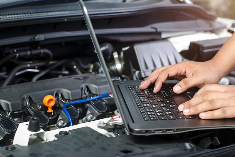 Diagnostic moteur dans l'atelier de notre garage auto à Rennes (Zi Sud-Est)